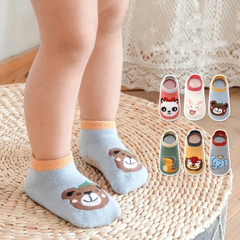 🧸 Chaussettes Antidérapantes Bébé – Confort, Sécurité & Style Trop Mignon