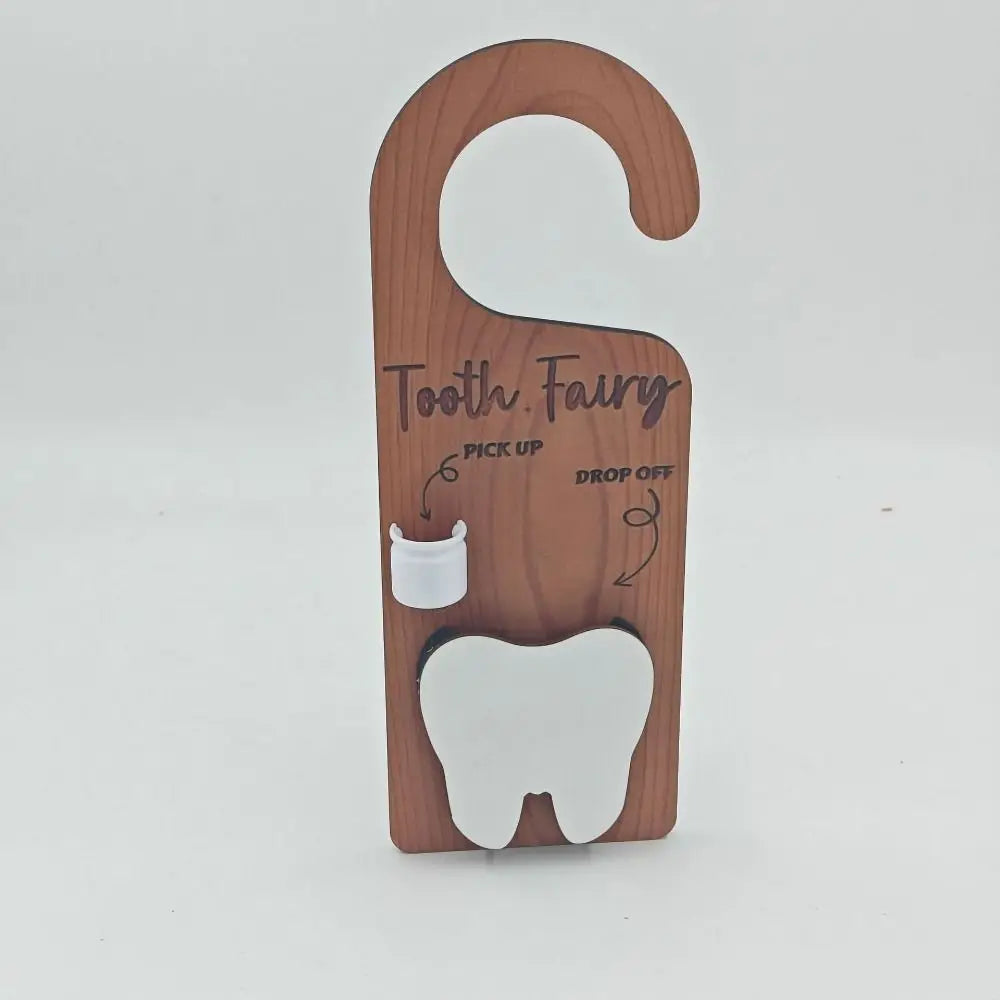 Accroche-porte “Petite Souris” en bois – Pour déposer la dent et recevoir la surprise magique